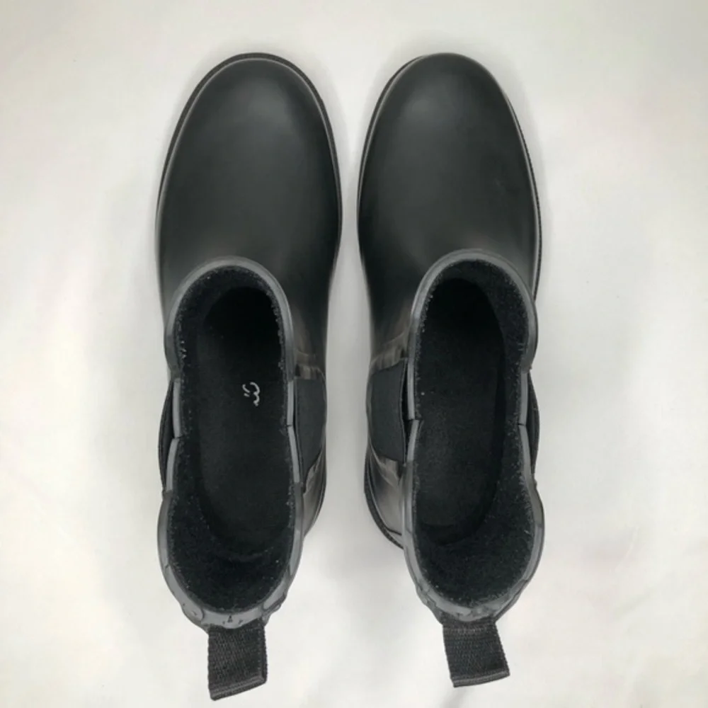 Madewell The Chelsea Rain Boots Matte Black Rubber Ankle Womens Size 6 E2292